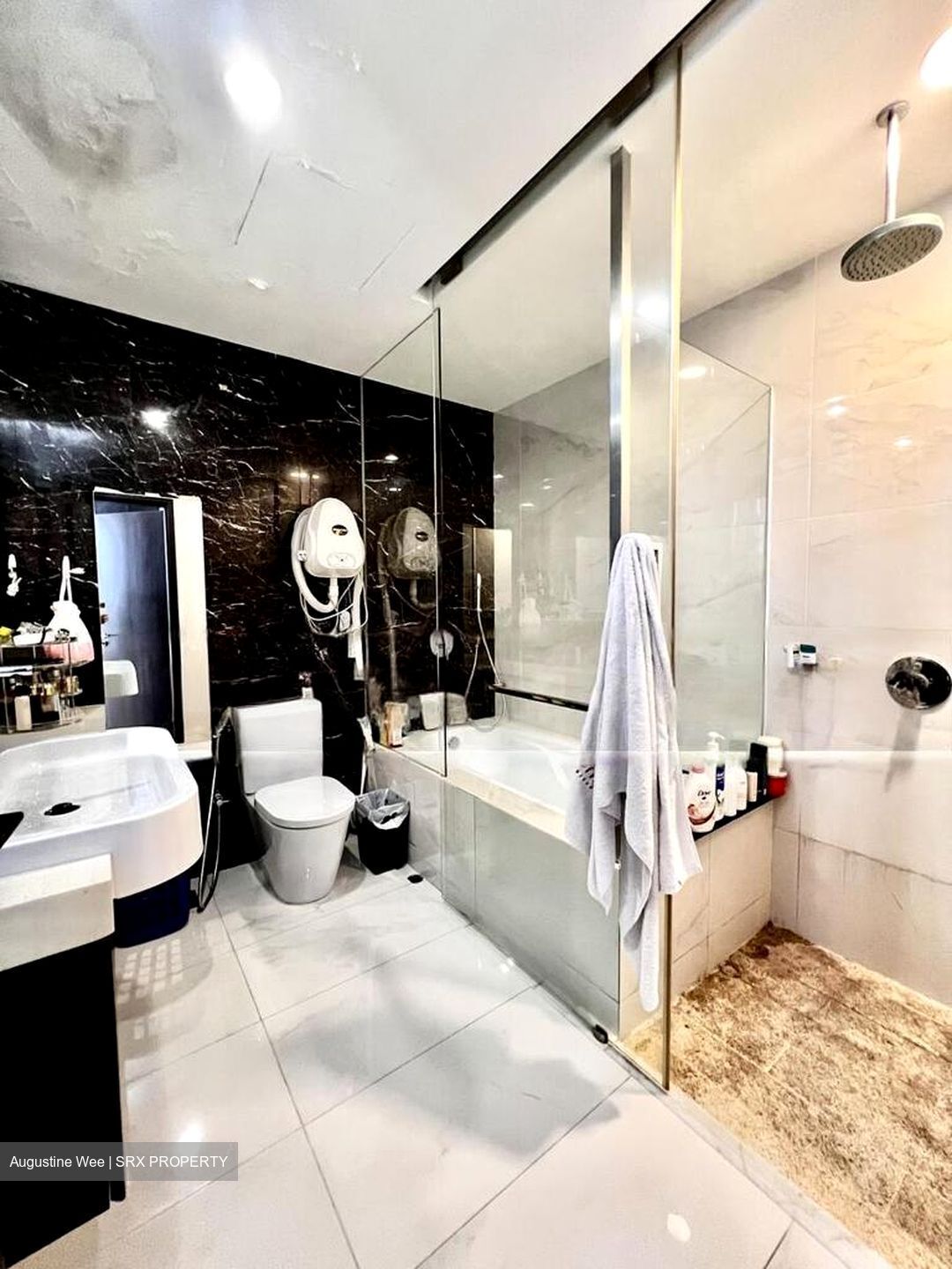 Hillsta (D23), Terrace #455359161